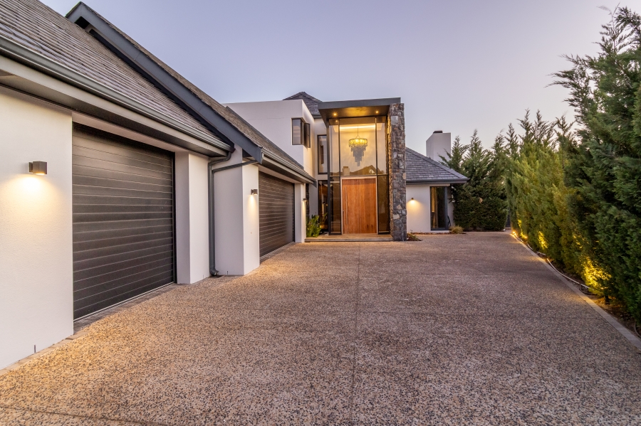 5 Bedroom Property for Sale in Pearl Valley at Val de Vie Western Cape